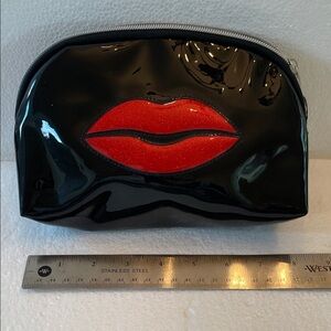 Chic Black Makeup Pouch with Red Lips